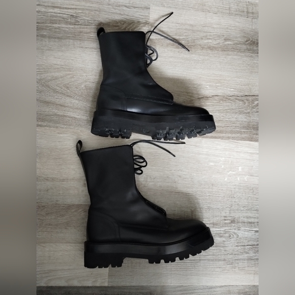 Alaia Embellished Leather Combat Boots 9 - Picture 6 of 13